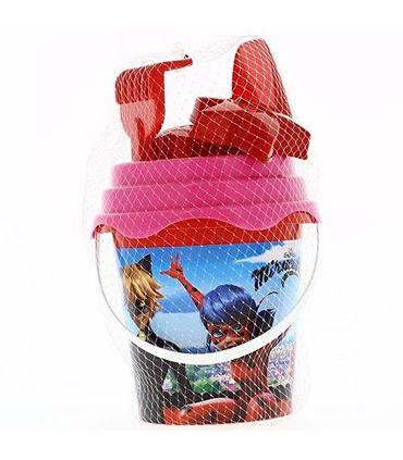 cubo-playa-castillo-lady-bug