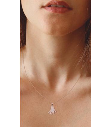 netflix-wednesday-necklace-thing-collar