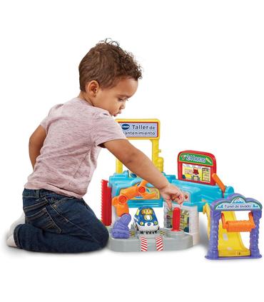 taller-de-mantenimiento-piston-coche-ascensor