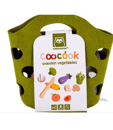 verduras-de-madera-con-cuchillo-de-jugue